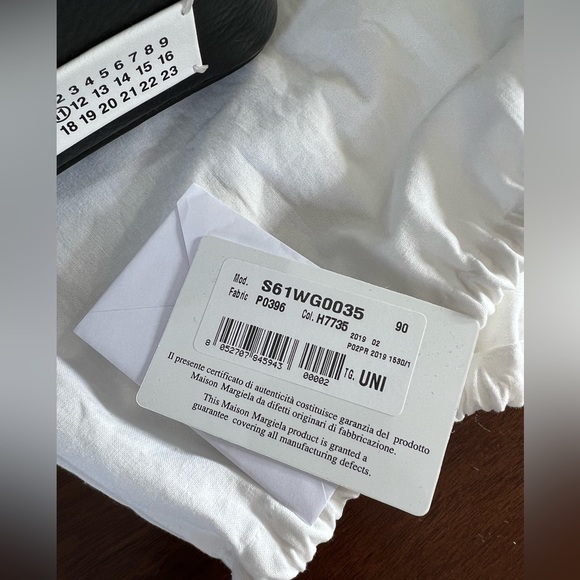 Maison Margiela Black Small 5AC Bucket Bag - Picture 7 of 7